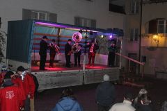 1518880070_k-IMG_4000